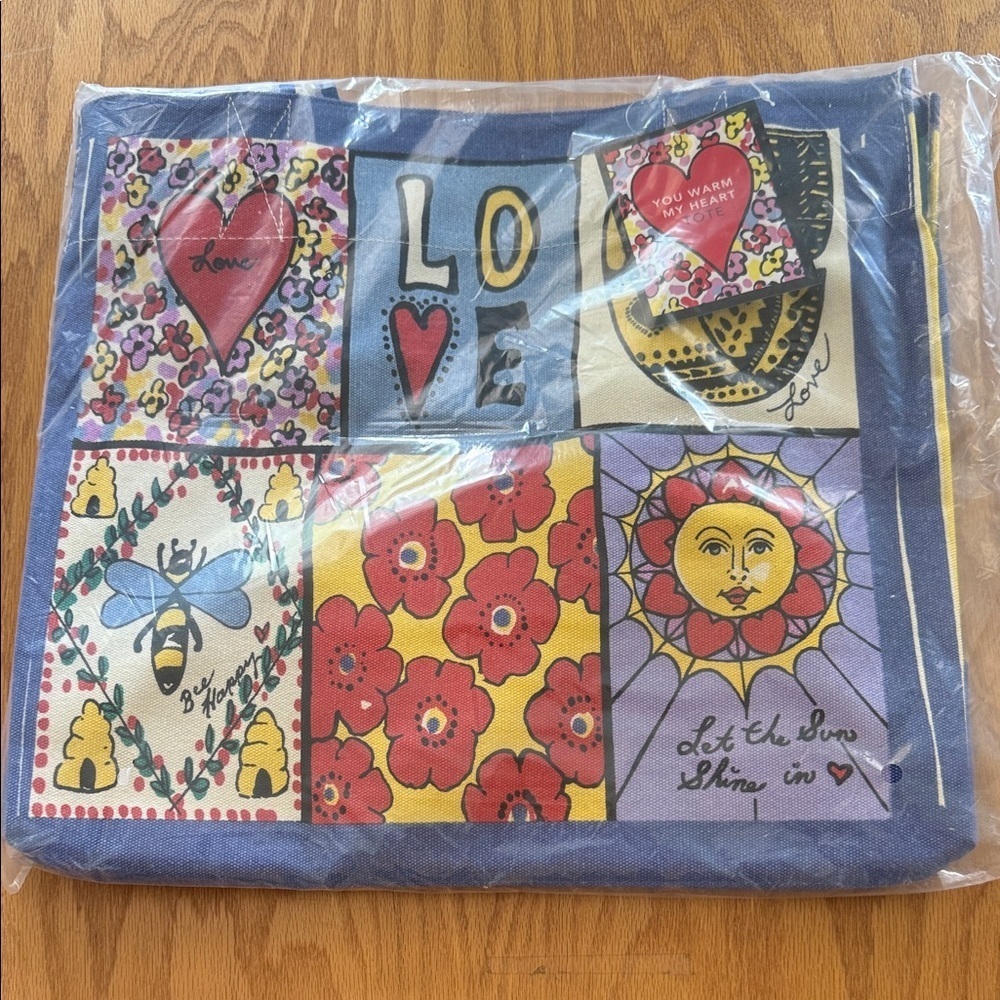 NWT Brighton You Warm My Heart Tote - Floral Love Bee Happy